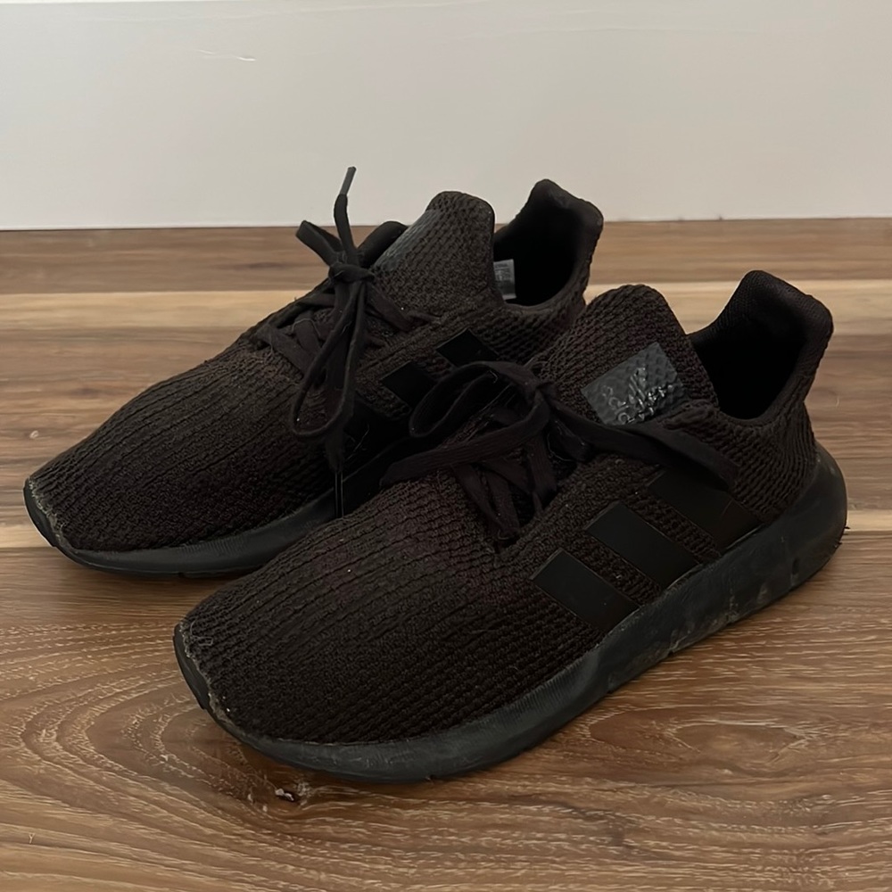 Adidas sneakers- Black